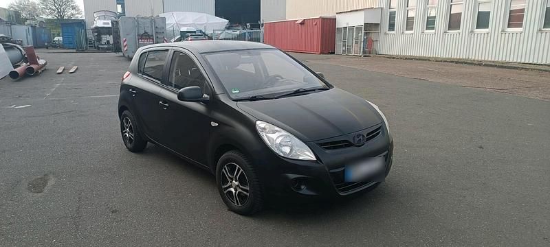 Gebraucht Hyundai i20 76 PS (55 kW) 2009 Grau Kleinwagen