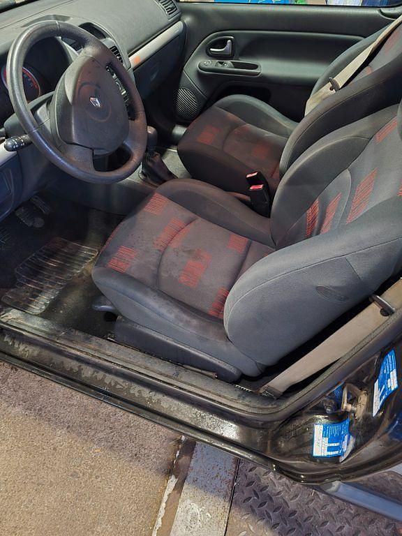 Gebraucht Renault Clio II 75 PS (55 kW) 2004 Schwarz Limousine