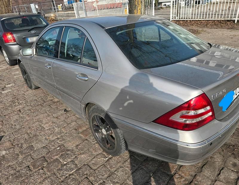 Gebraucht Mercedes C240 170 PS (125 kW) 2004 Grau Limousine