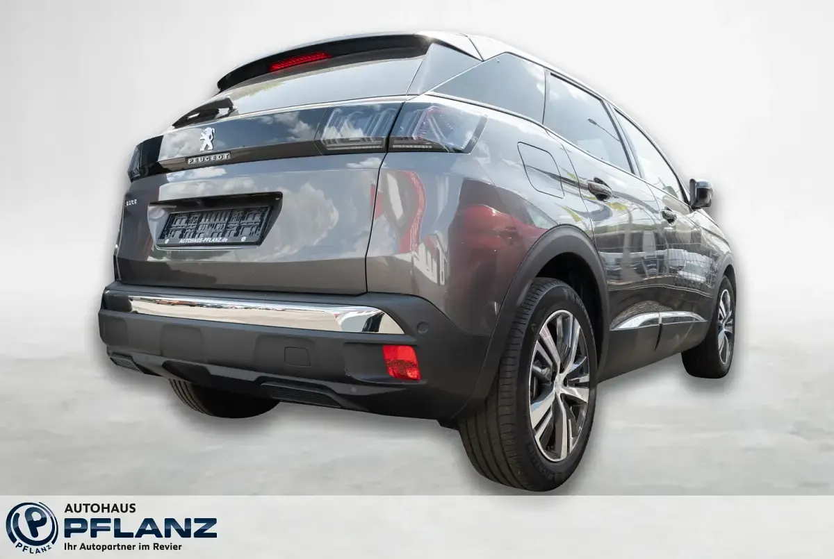 Gebraucht Peugeot 3008 Allure 131 PS (96 kW) 2022 Grau SUV