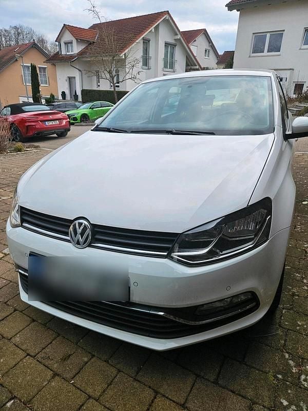Gebraucht VW Polo Comfortline 75 PS (55 kW) 2015 Weiß Kleinwagen