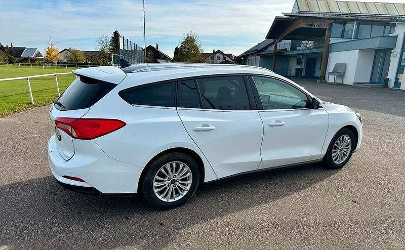 Gebraucht Ford Focus Titanium 150 PS (110 kW) 2020 Weiß Limousine