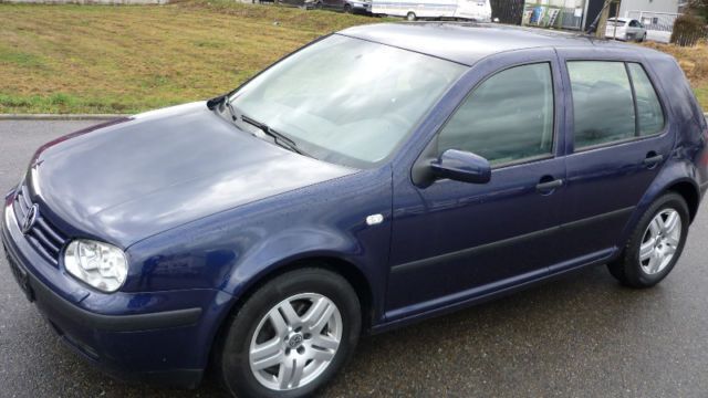 Gebraucht VW Golf IV 101 PS (74 kW) 2002 Blau metallic Limousine