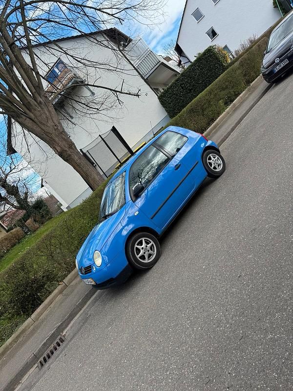 Blau Gebraucht 1999 VW Lupo Kleinwagen | 2.399 € (Etwas zu teuer) - Bild 1/4