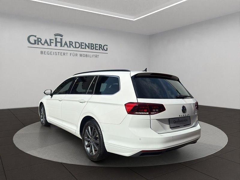 Gebraucht VW Passat Business 200 PS (147 kW) 2022 Weiß Kombi