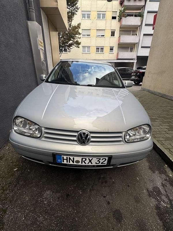 Silber Gebraucht 1999 VW Golf IV Kleinwagen | 4.200 € (Teuer) - Bild 1/4
