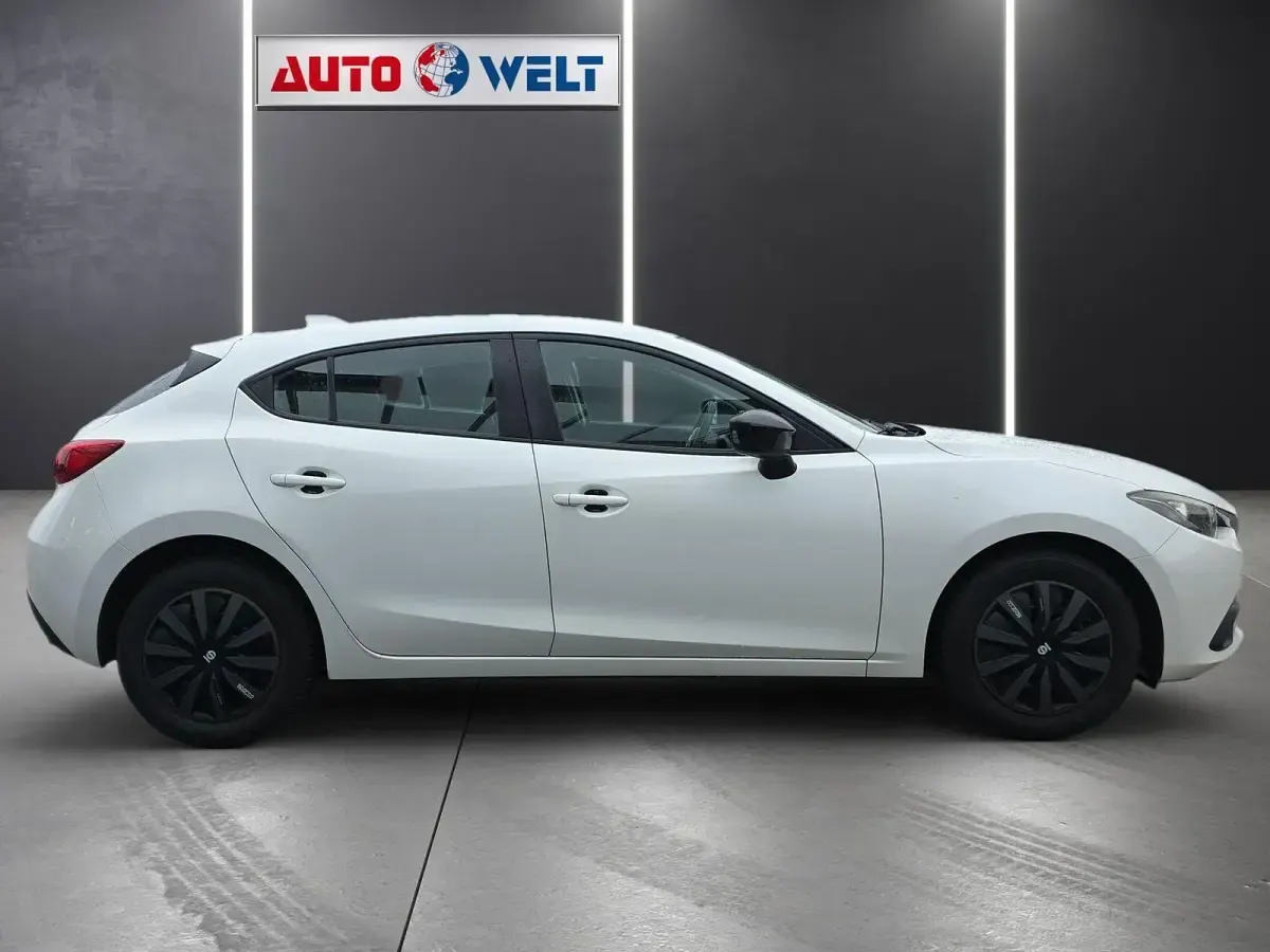 Usata Mazda 3 Prime-Line 101 CV (74 kW) 2014 Bianco Utilitaria