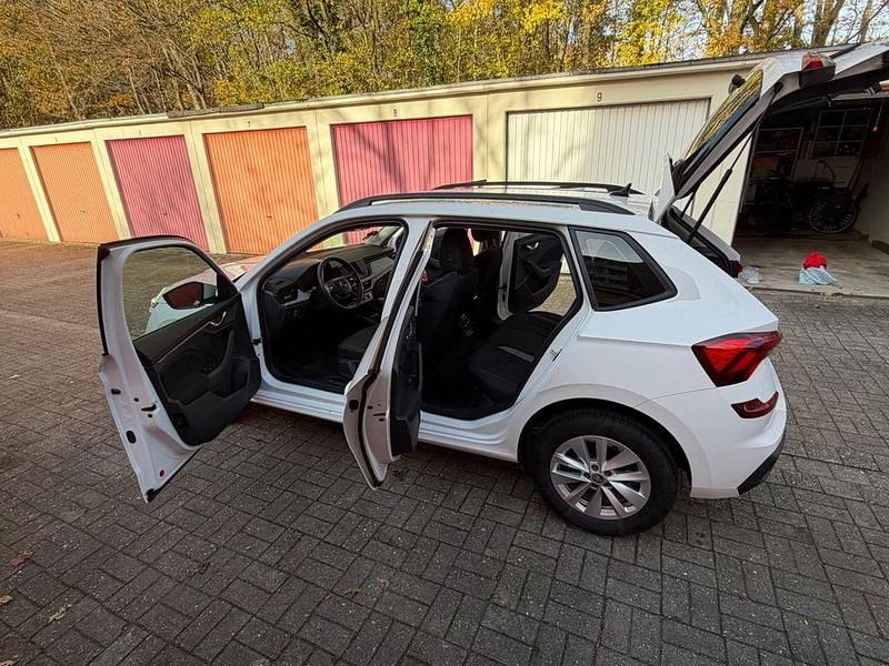 Gebraucht Skoda Kamiq Selection 95 PS (69 kW) 2024 Weiß SUV