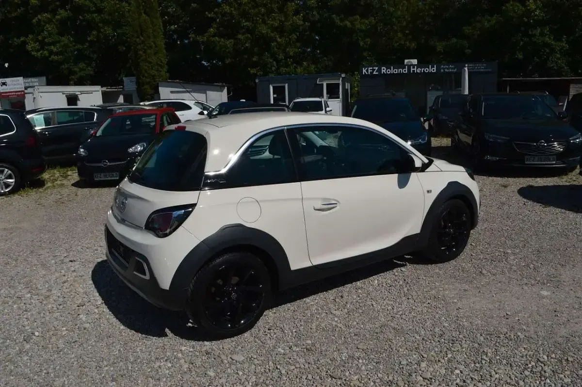 Gebraucht Opel Adam Rocks Rocks 87 PS (63 kW) 2018 Cremeweiss 9001 Kleinwagen