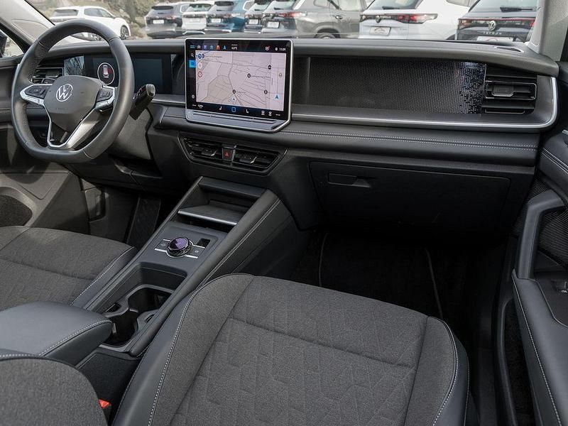 Gebraucht VW Tayron Life 150 PS (110 kW) 2025 Grenadillschwarz metallic SUV