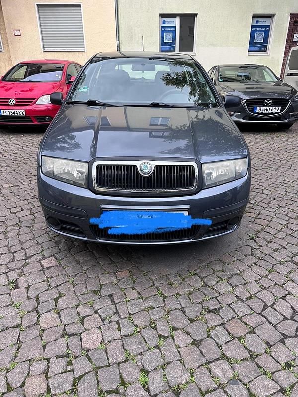 Grün Gebraucht 2007 Skoda Fabia Limousine | 1.299 € (Guter Preis) - Bild 1/4