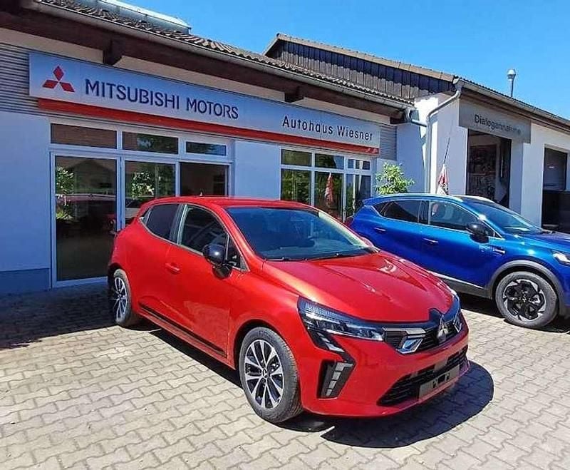 Aurorarot Neu 2025 Mitsubishi Colt Plus Limousine | 19.490 € (Etwas zu teuer) - Bild 1/4