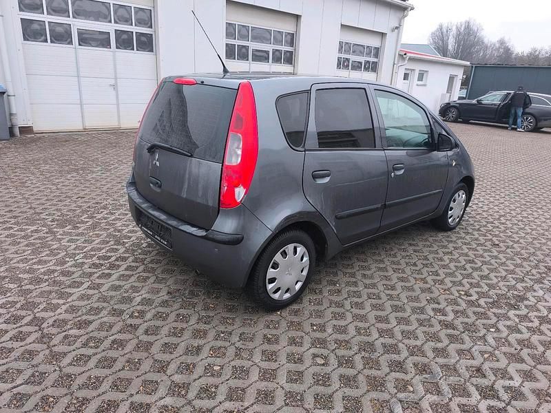 Gebraucht Mitsubishi Colt 95 PS (69 kW) 2005 Grau Kleinwagen