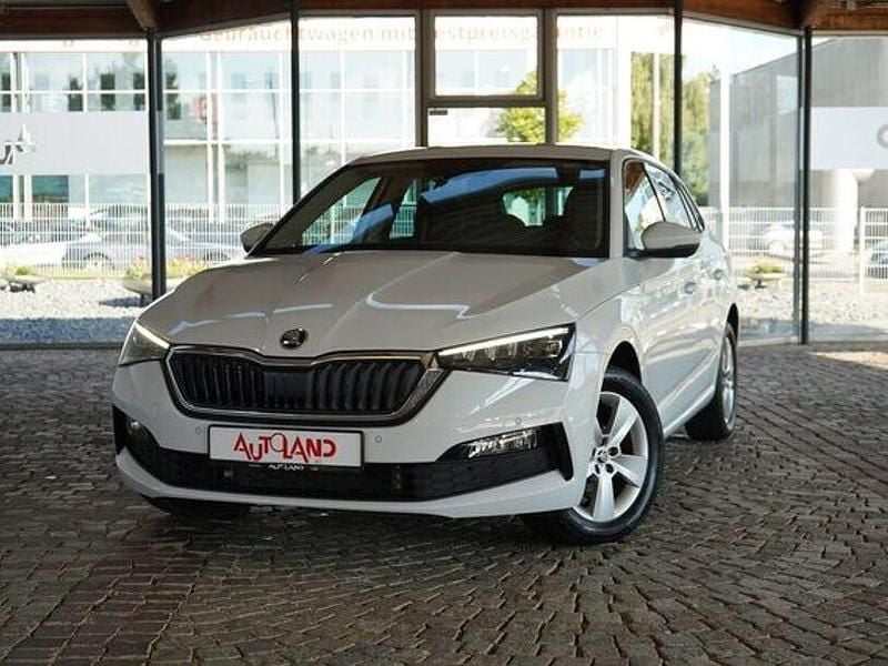Gebraucht Skoda Scala 110 PS (80 kW) 2024 Weiß Kleinwagen