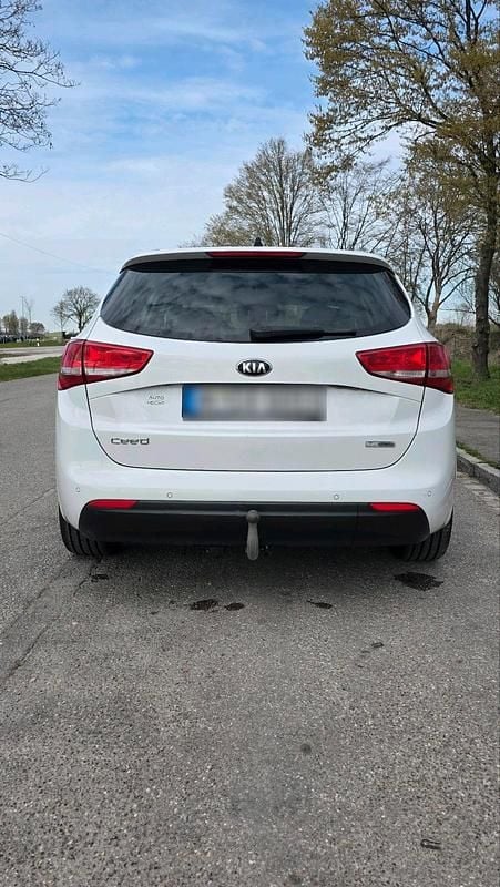 Gebraucht Kia Ceed 136 PS (100 kW) 2018 Weiß Kleinwagen