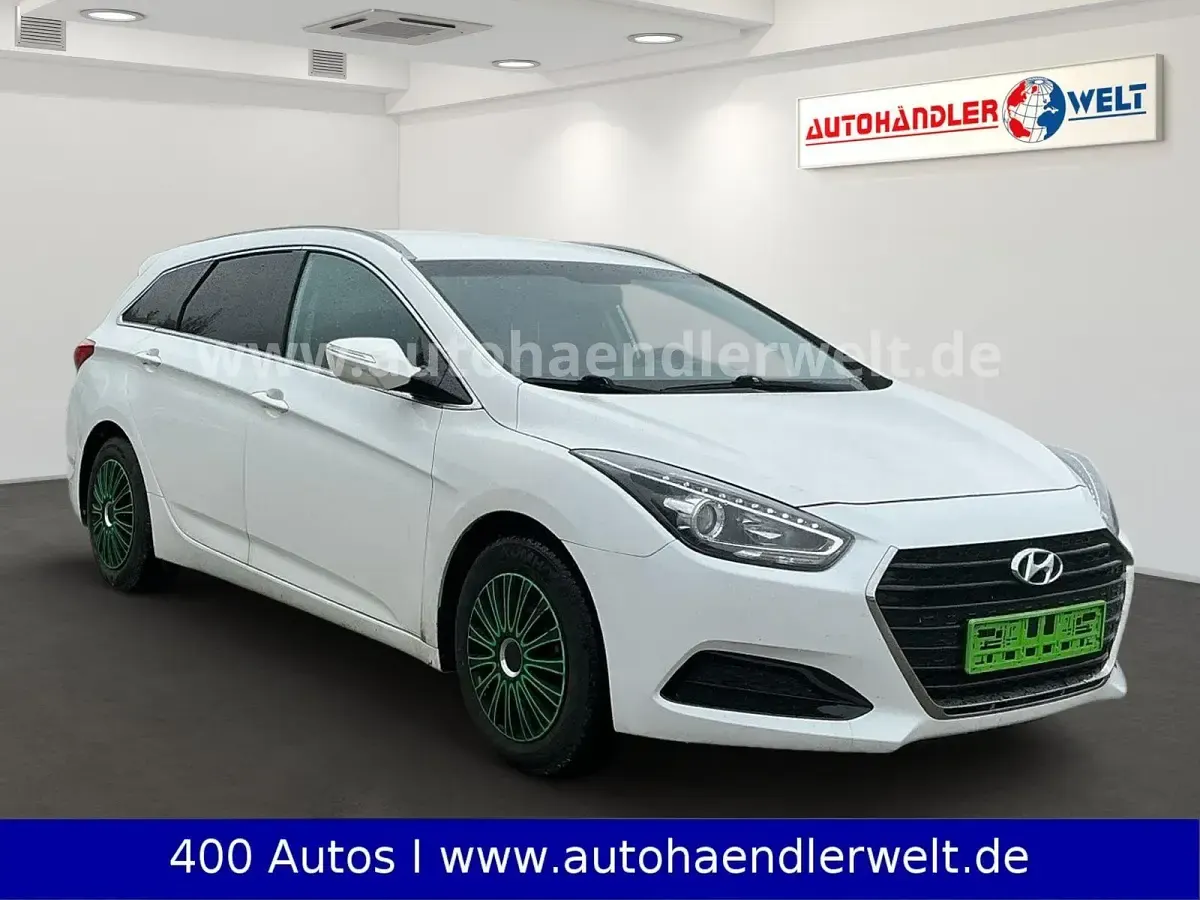 Gebraucht Hyundai i40 135 PS (99 kW) 2016 Weiß Kombi