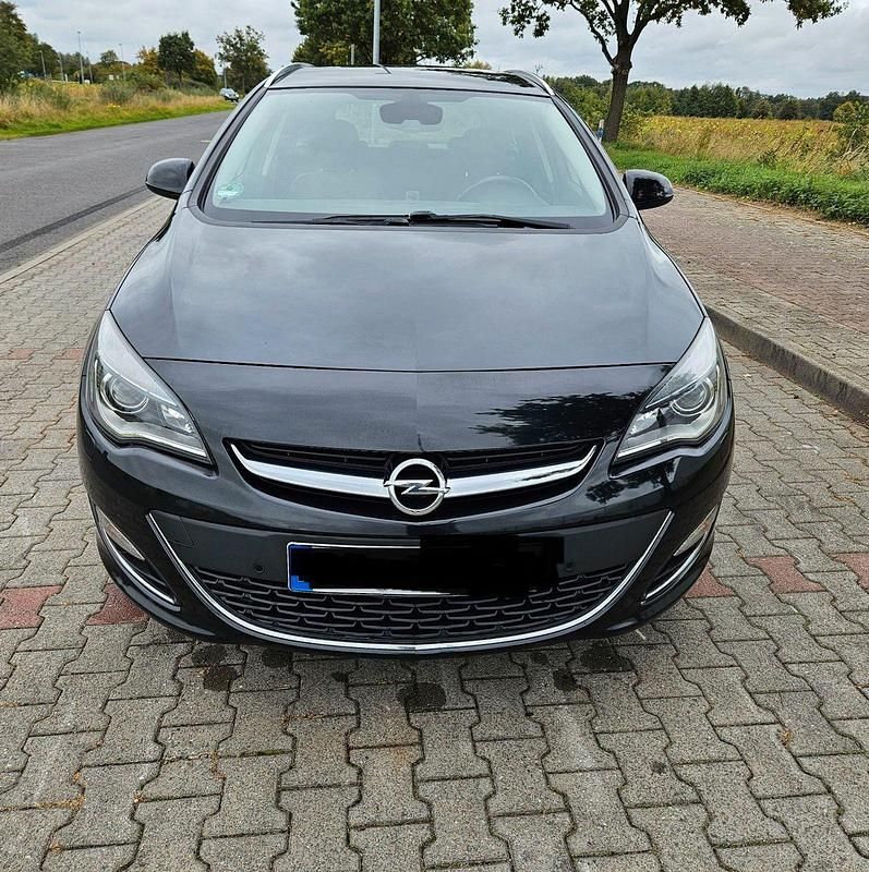 Schwarz Gebraucht 2013 Opel Astra Eco Kombi | 5.500 € (Fairer Preis) - Bild 1/4