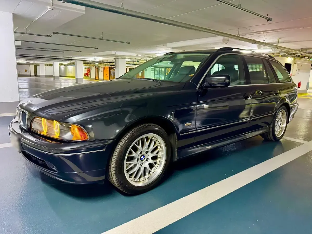 Gebraucht BMW 530 193 PS (141 kW) 2002 Schwarz Kombi