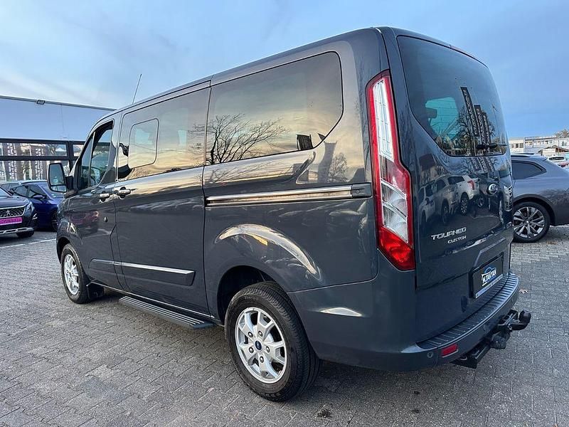 Gebraucht Ford Tourneo 155 PS (114 kW) 2014 Grau Van / Kleinbus