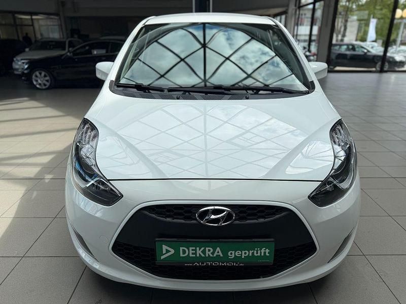 Gebraucht Hyundai i20 125 PS (91 kW) 2019 Weiß Kleinwagen