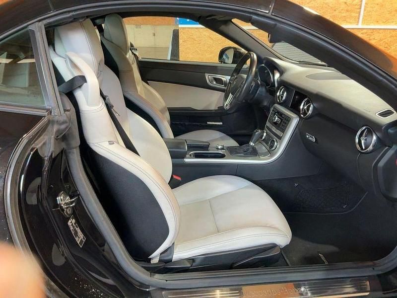Gebraucht Mercedes SLK200 184 PS (135 kW) 2012 Schwarz Cabrio