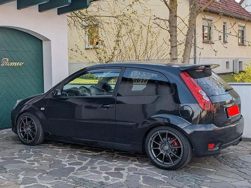 Gebraucht Ford Fiesta ST 150 PS (110 kW) 2006 Schwarz Kleinwagen