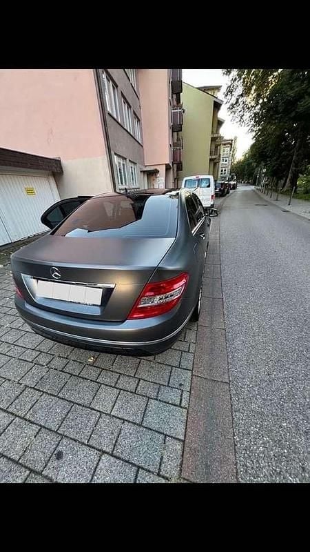 Schwarz Gebraucht 2010 Mercedes C180 Limousine | 8.000 € (Guter Preis) - Bild 1/4