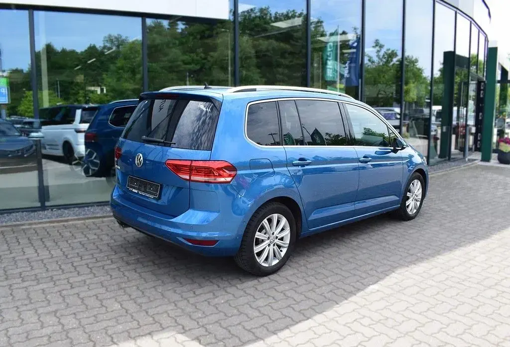 Gebraucht VW Touran Highline 190 PS (139 kW) 2018 Blau Van / Kleinbus