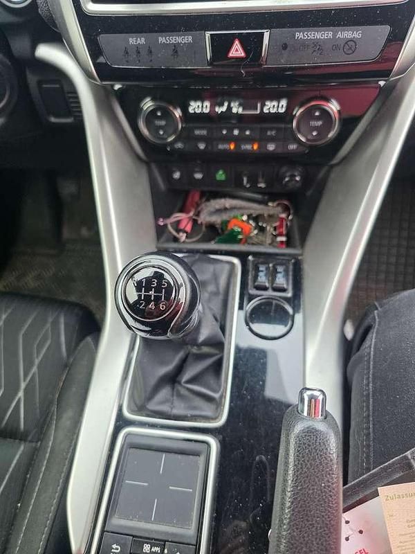 Usado Mitsubishi Eclipse Cross Top 163 HP (119 kW) 2019 Prateado SUV