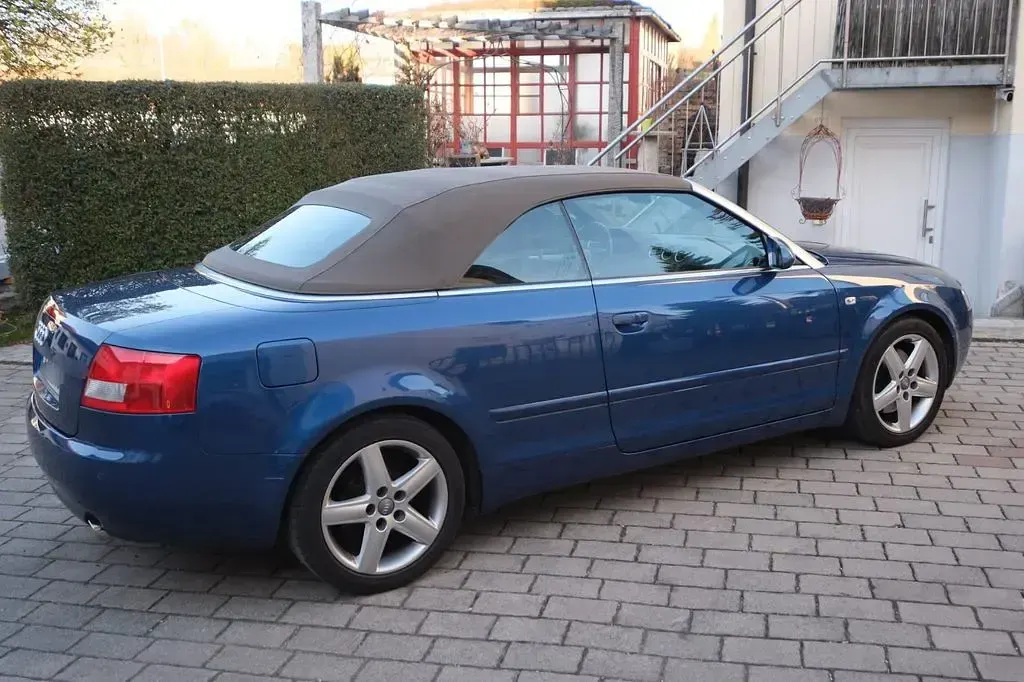 Occasion Audi A4 Cabriolet Performance 163 ch (119 kW) 2004 Bleue Cabriolet