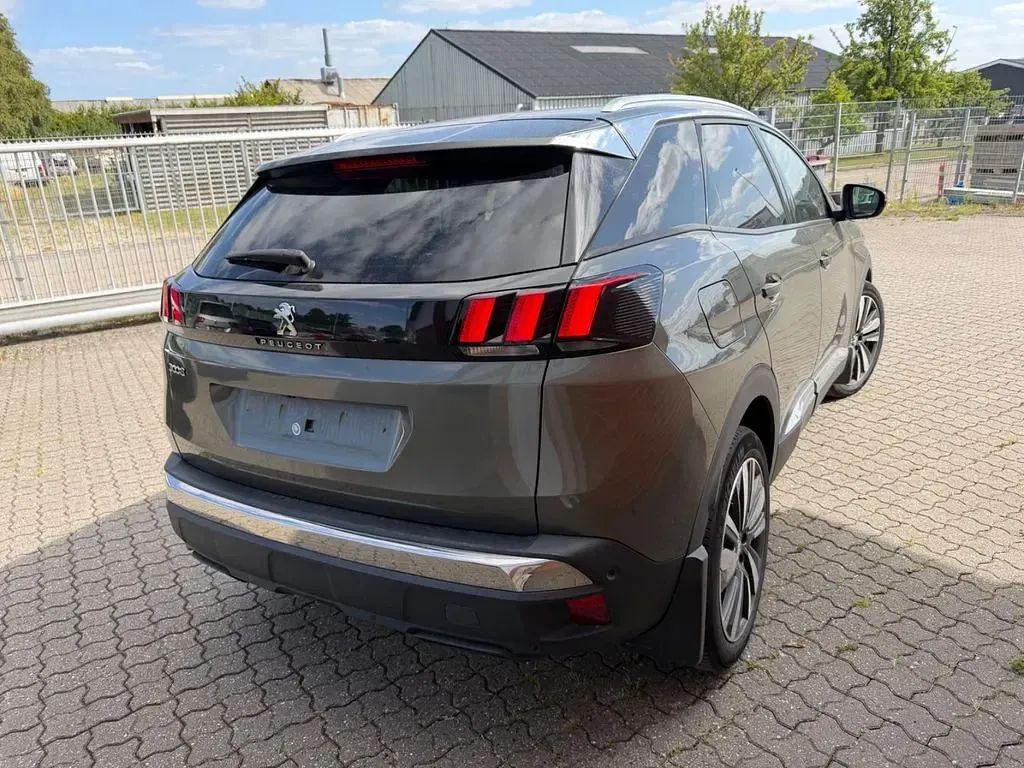 Gebraucht Peugeot 3008 Allure 131 PS (96 kW) 2019 Grau SUV