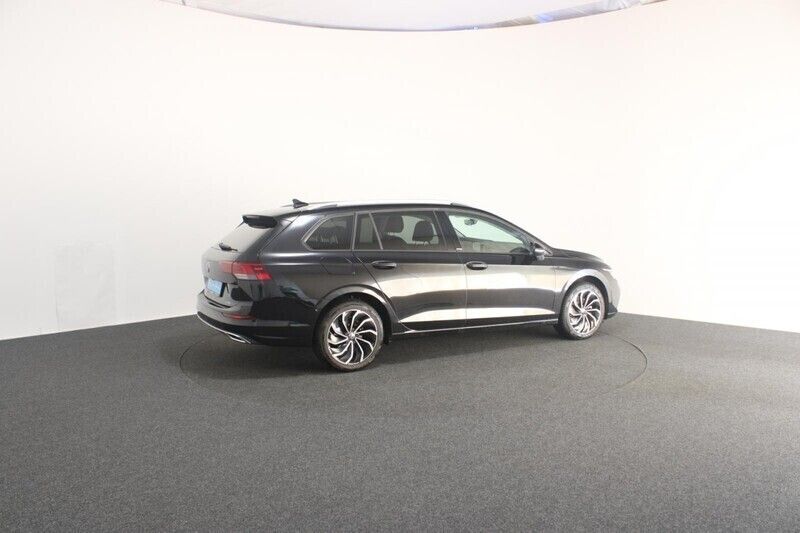 Gebraucht VW Golf VIII Move 110 PS (80 kW) 2023 Schwarz Kombi