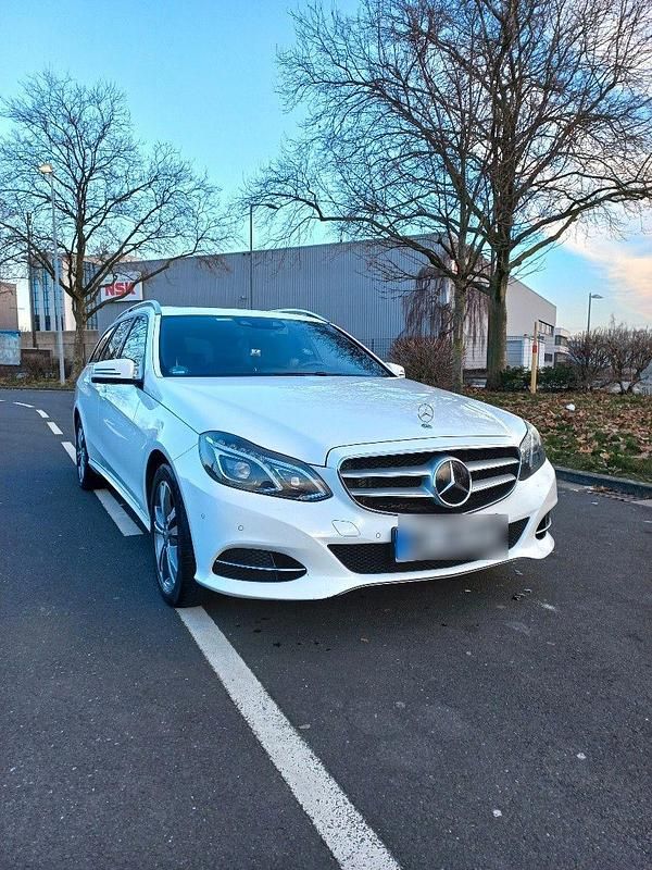 Gebraucht Mercedes E350 258 PS (189 kW) 2015 Weiß Kombi