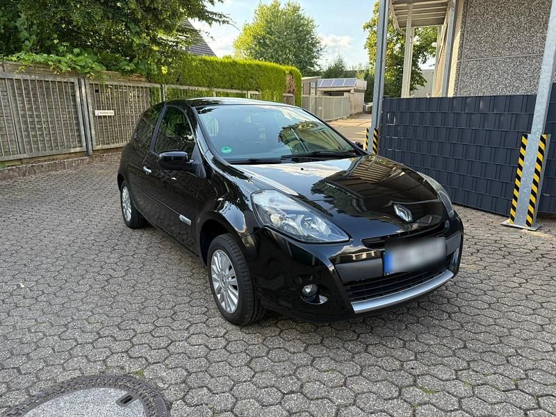 Schwarz Gebraucht 2011 Renault Clio II Dynamique Kleinwagen | 3.299 € (Fairer Preis) - Bild 1/4