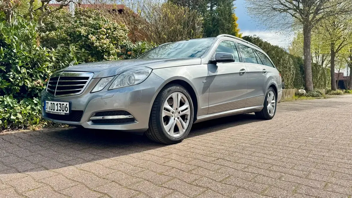 Second-hand Mercedes E250 204 CP (150 kW) 2012 Gri Break