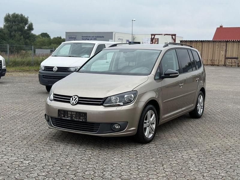 Beige Gebraucht 2012 VW Touran Match Van / Kleinbus | 6.599 € (Guter Preis) - Bild 1/4