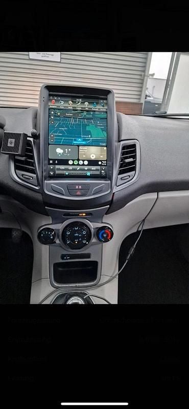 Schwarz Gebraucht 2014 Ford Fiesta Kleinwagen | 3.900 € - Bild 1/4