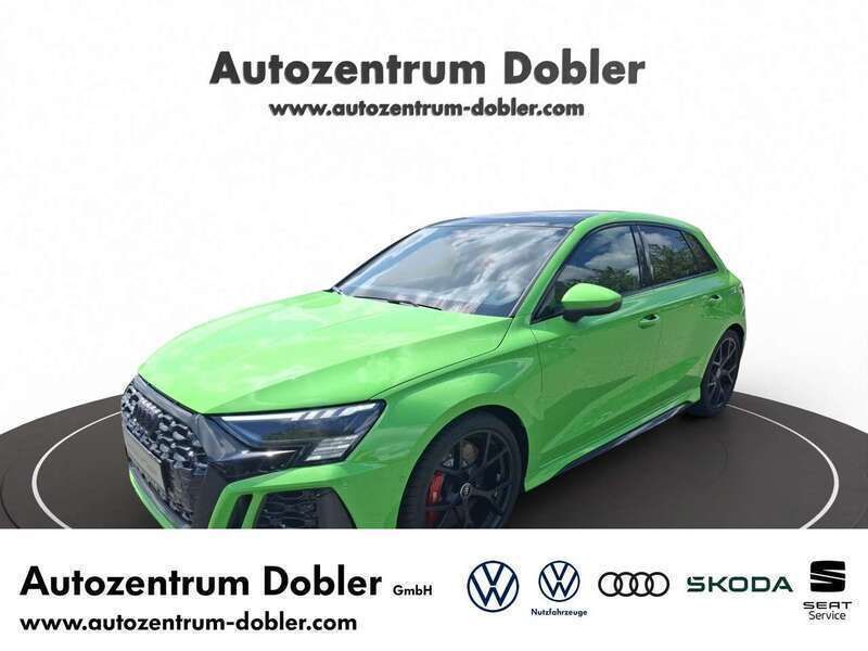 Kyalamigrün Gebraucht 2024 Audi RS3 Sportback Sport Kleinwagen | 66.660 € (Teuer) - Bild 1/4