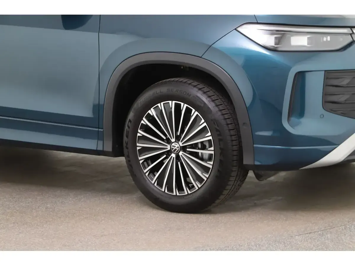 Gebraucht VW Tayron Life 150 PS (110 kW) 2025 Blau SUV