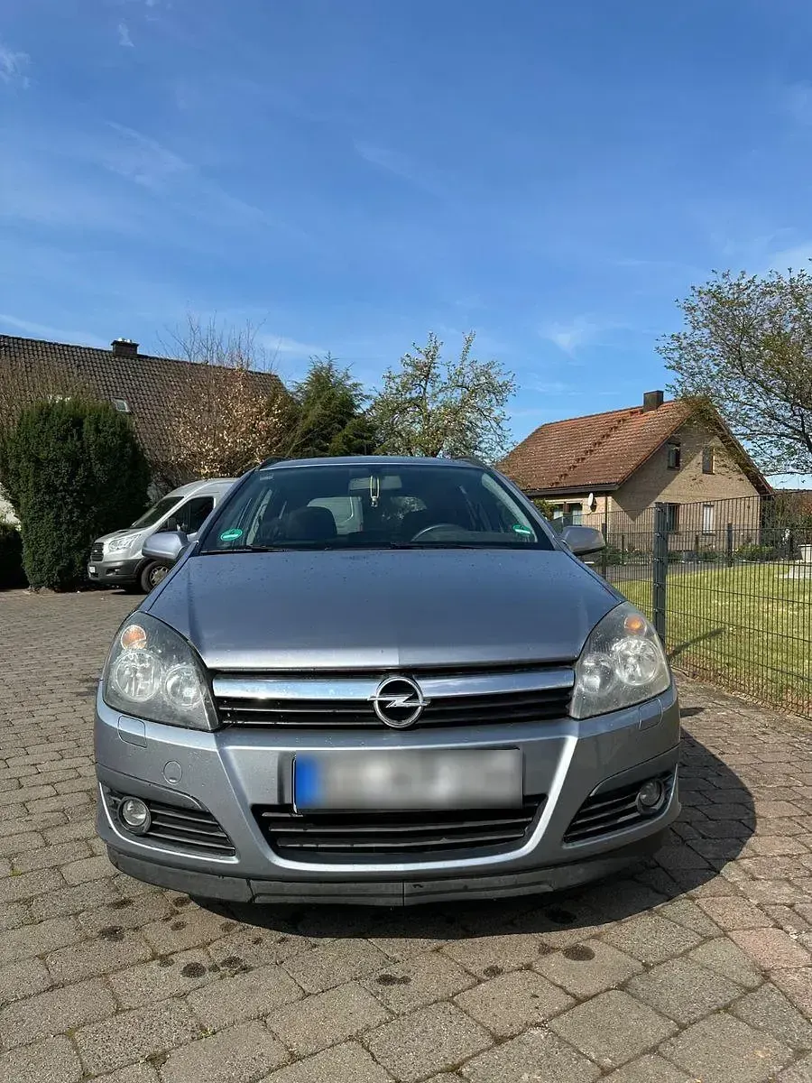 Gebraucht Opel Astra 105 PS (77 kW) 2006 Silber Kombi