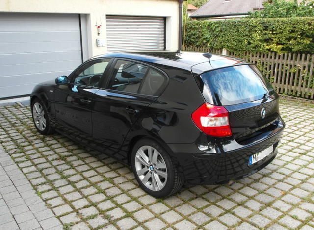 Gebraucht BMW 118 122 PS (89 kW) 2005 Schwarz metallic Kleinwagen