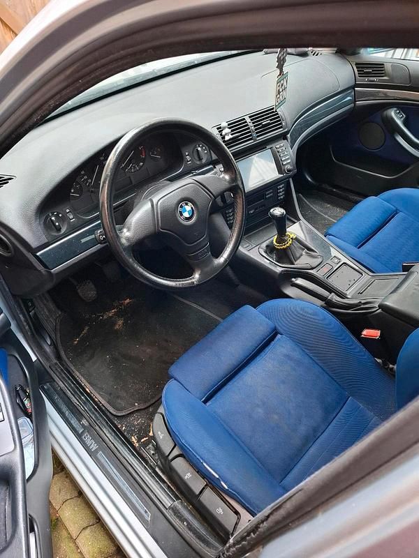 Gebraucht BMW 523 170 PS (125 kW) 1997 Silber Limousine