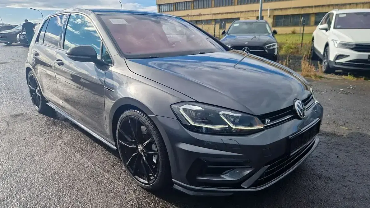 Gebraucht VW Golf VII R 300 PS (220 kW) 2019 Grau Limousine