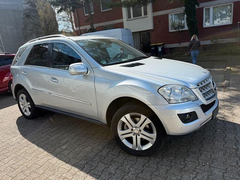 Gebraucht Mercedes ML280 Sport 190 PS (139 kW) 2008 Silber SUV