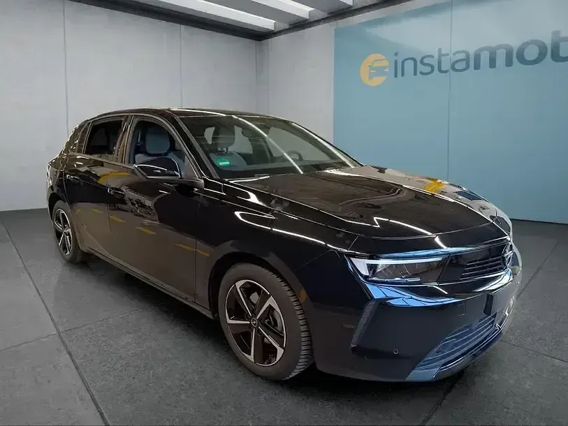 Gebraucht Opel Astra 131 PS (96 kW) 2025 Schwarz Kleinwagen