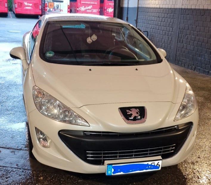 Weiß Gebraucht 2009 Peugeot 308 CC Premium Cabrio | 5.100 € (Fairer Preis) - Bild 1/4
