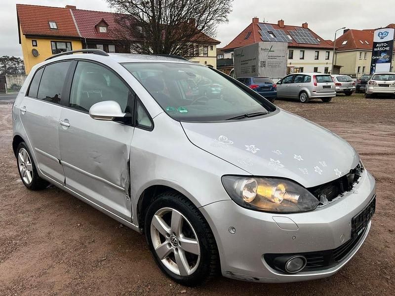 Silber Gebraucht 2010 VW Golf Plus Cross Team Van / Kleinbus | 2.499 € - Bild 1/4