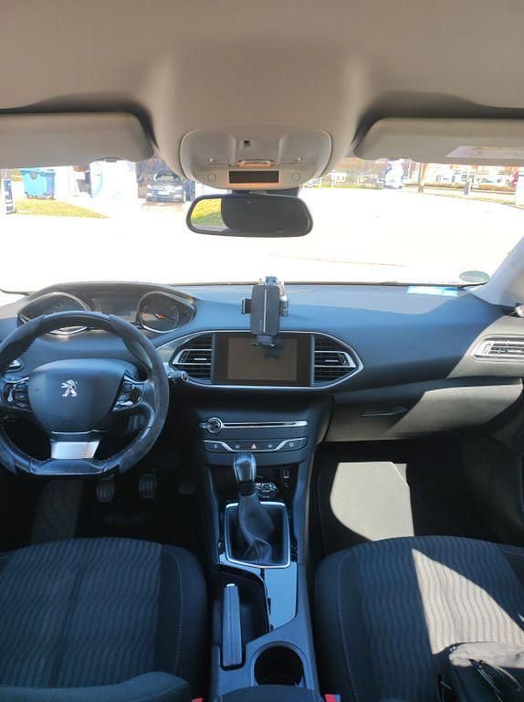Gebraucht Peugeot 308 Access 82 PS (60 kW) 2013 Beige Limousine