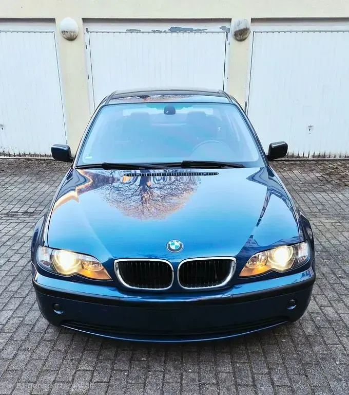 Gebraucht BMW 318 143 PS (105 kW) 2002 Blau Limousine
