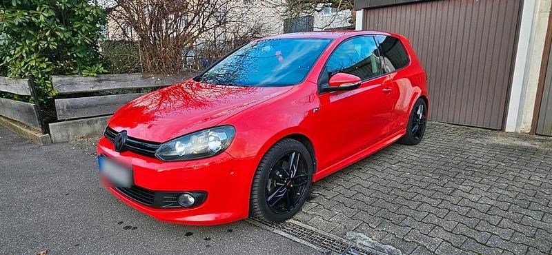 Gebraucht VW Golf R-line 122 PS (89 kW) 2010 Rot Coupé